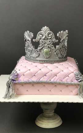 Торт с короной №111