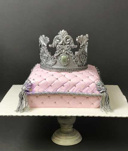 Торт с короной №111