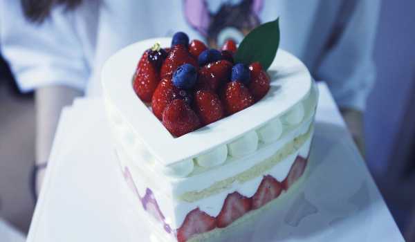 Торт как подарок на день Святого Валентина - La Violette